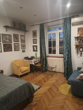 Casa Mia Antique